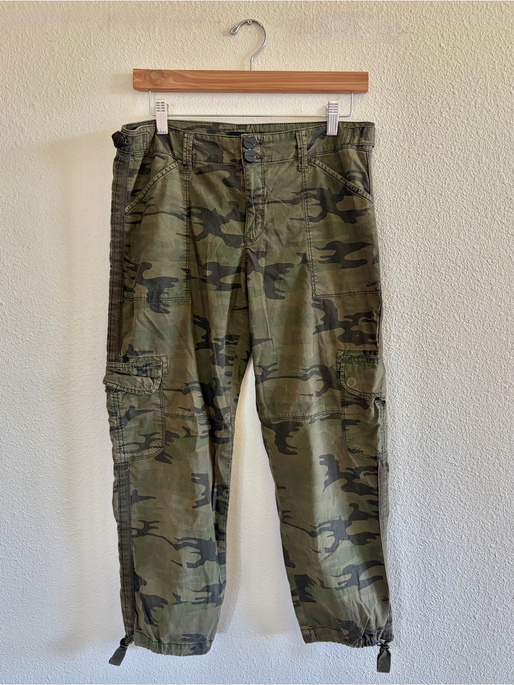 Sanctuary Camo Cargo Capris in Olive & Dark Green